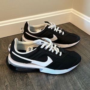 Nike Women’s Air Max Pre Day Black Size 7